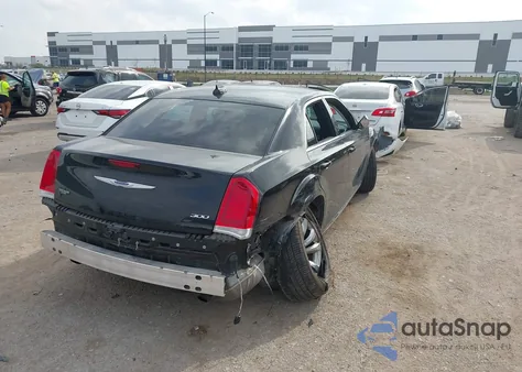 2019 Chrysler 300 Touring из США, поврежденный, VIN 2C3CCAAG9KH613646